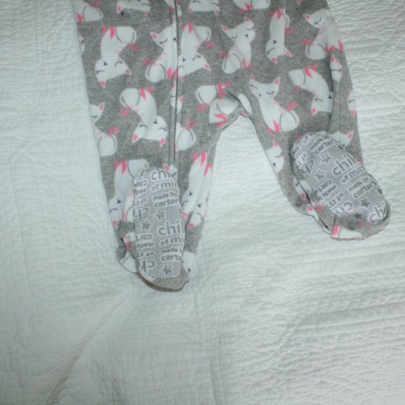 5/$20 Baby girl fleece sleeper with cats 9 months - Picture 11 of 13